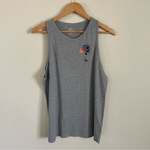 NWOT Nike Tennis Women's Sleeveless Gray Tank Top Size Medium